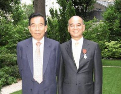 ​豪门婚礼：郑裕彤孙子与常青藤学霸的童话，77岁老爷子携原配惊艳现身