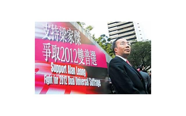 三招轻松应对女友“前男友”的袭击
