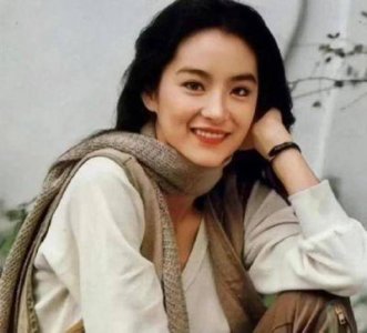​70岁林青霞：优雅人生与不凡成就的传奇女神