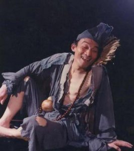 ​范伟和赵丽颖荣获金鹰视帝视后，91岁游本昌缺席，他的话令人动容
