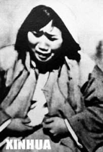 ​陈漫回应涉辱华照片争议：自认作品为艺术，拒绝道歉引发网友愤怒