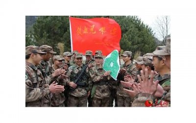 ​两个人同时追一个女生，怎么获胜？
