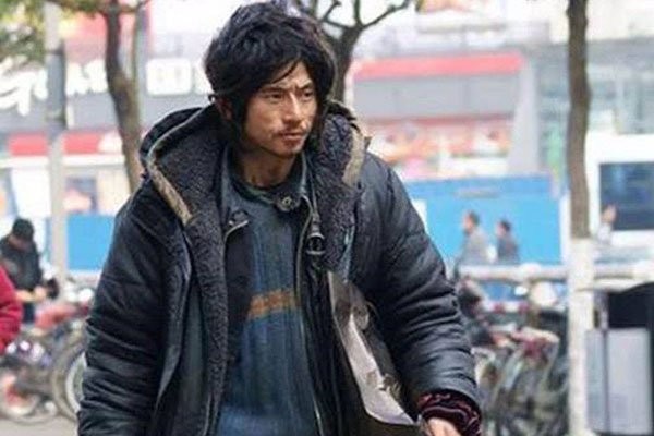 犀利哥的现状资料 娶妻生子生活比之前好了