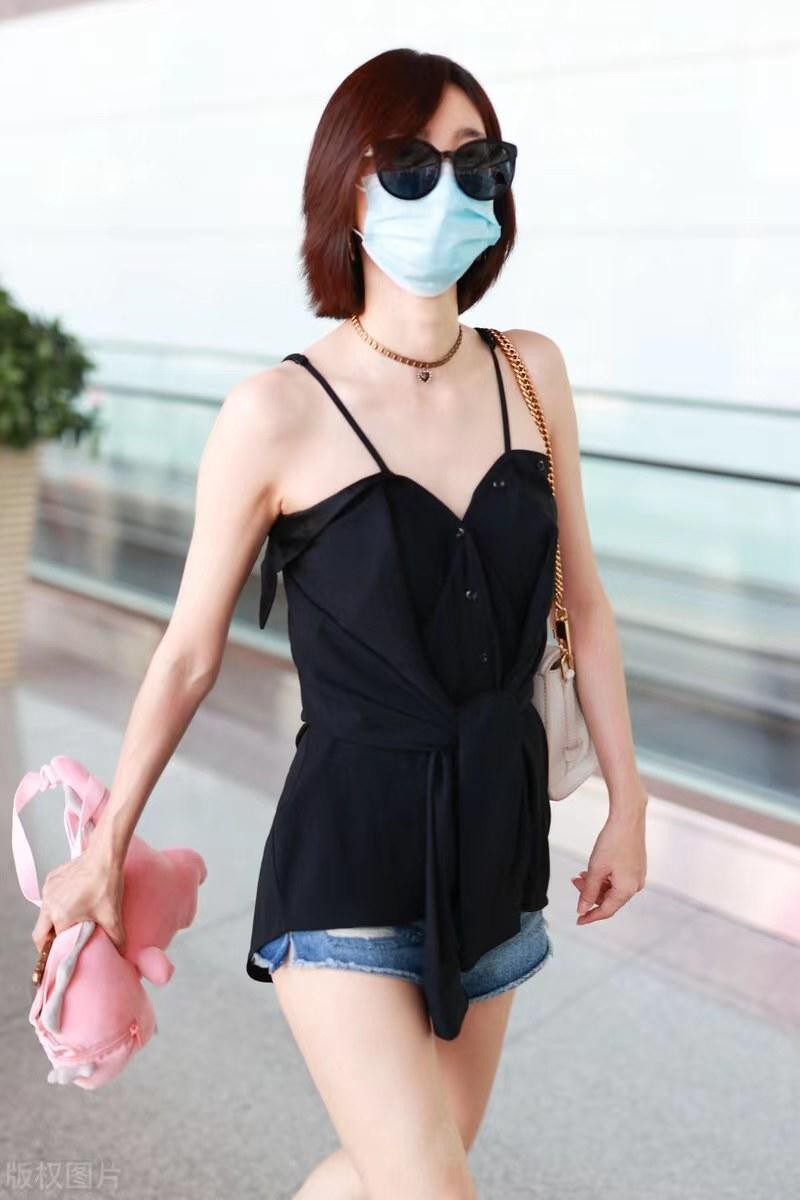 王丽坤曝伦敦写真照 