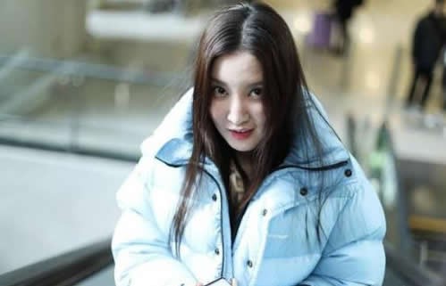 演员张萌整容前后照片 她到底经历了什么