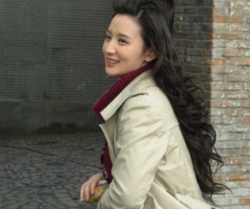 ​演员张萌整容前后照片 她到底经历了什么