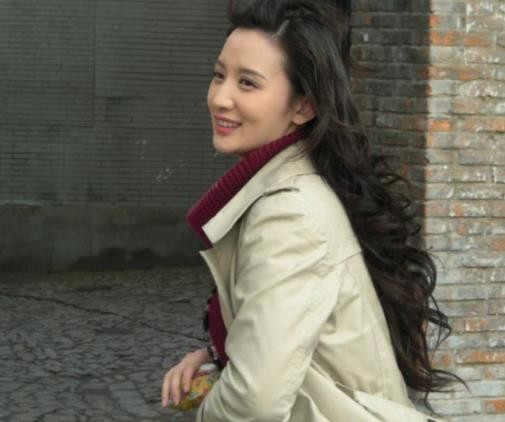 演员张萌整容前后照片 她到底经历了什么