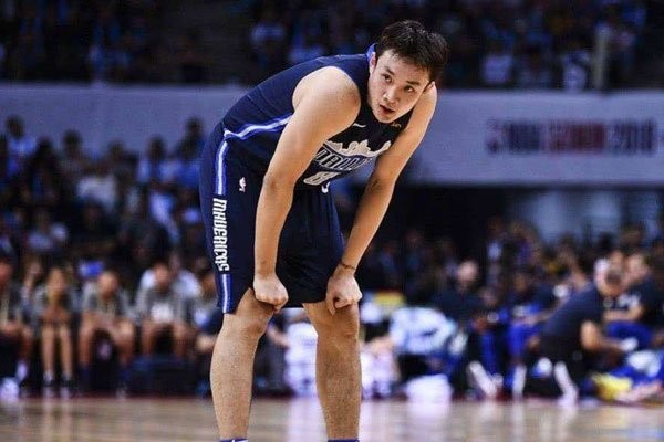 丁彦雨航怎么不打球了 NBA中看不到他的消息了