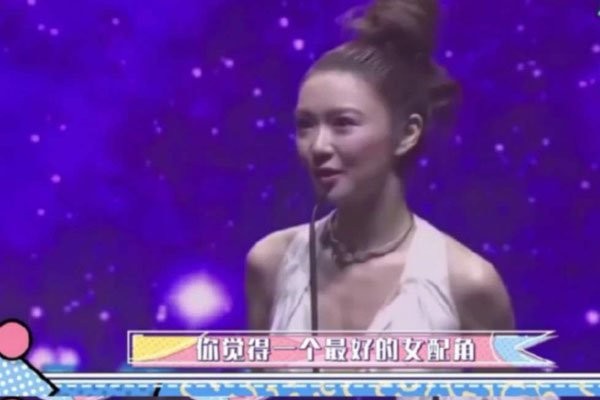 江一燕薛凯琪事件原因 不要脸当众撕逼到底是谁赢了