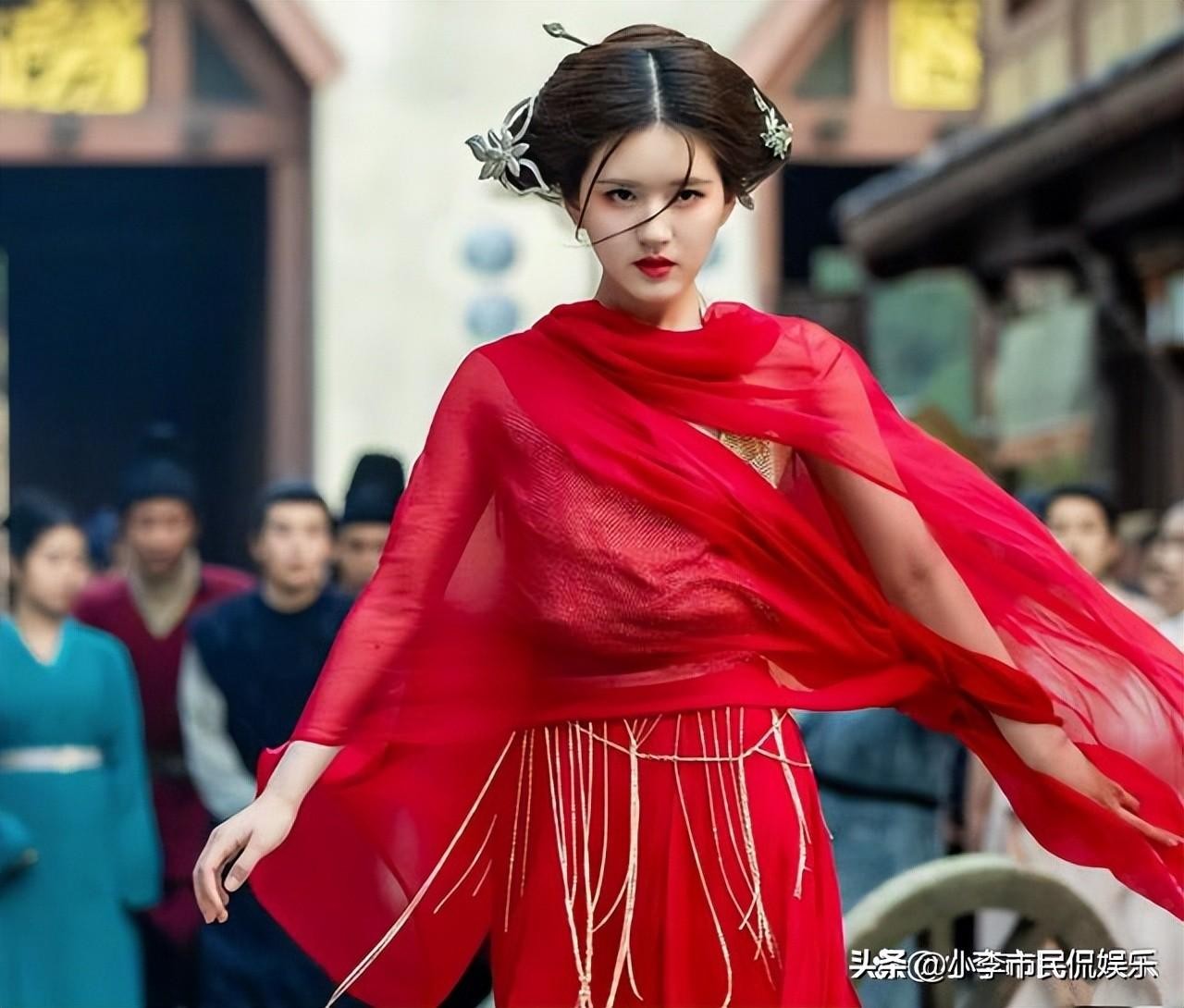 演员赵露思是怎么火起来的？