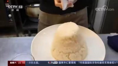 ​央视再揭大胃王吃播套路：假吃+催吐