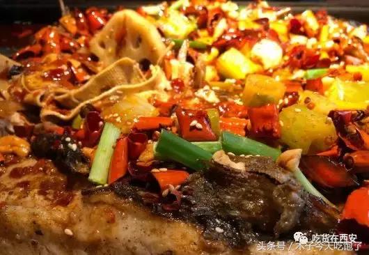 原来好吃的烤鱼都在这里（西安这5家烤鱼太有本事）(14)
