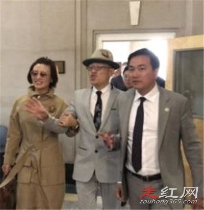 周立波老婆胡洁简历个人资料 在前夫杨胜华案中全身而退