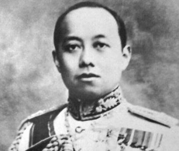 ​泰王拉玛六世因依恋母亲没有妃嫔，40岁后接连娶妻，比玛哈还花心