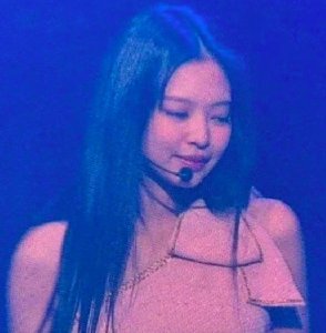 ​Jennie身体状况欠佳！中途下场休息，工作人员称试音前还在不停地呕吐
