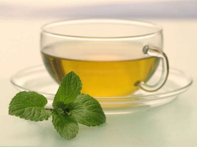 ​喝茉莉花茶有什么功效和作用（茉莉花茶的饮用禁忌）