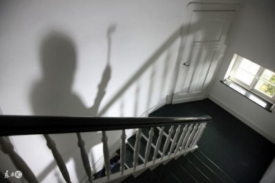 小说:孤女嫁给了傻子,怀孕后却遭受非议,婆婆说她在外面偷汉子