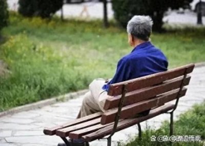 ​为什么不合群的老人，晚年生活却很幸福