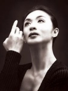​舞蹈家金星个人资料（金星 23岁结婚，28岁变性，她把自己活成了一部传奇）