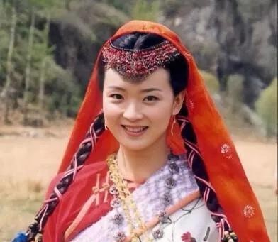 演员王艳一碗白菜汤白捡一个老公（王艳婚后被婆婆宠上天）