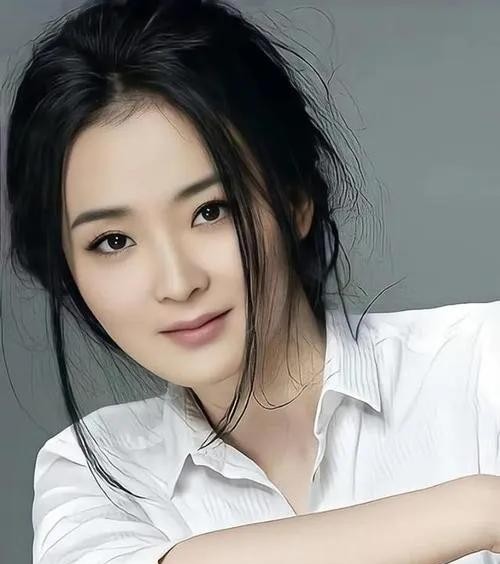 演员王艳一碗白菜汤白捡一个老公（王艳婚后被婆婆宠上天）