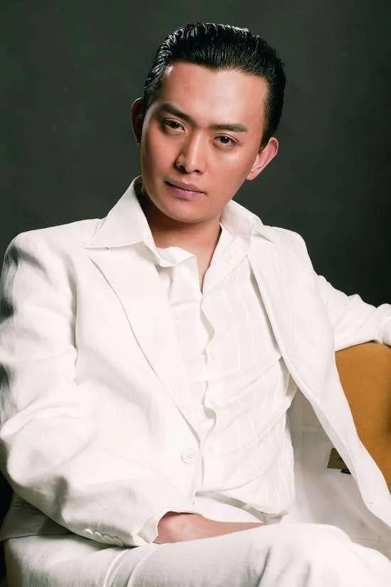 黄海冰老婆是谁（演员黄海冰结婚8年儿女双全）
