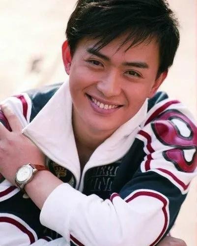 黄海冰老婆是谁（演员黄海冰结婚8年儿女双全）