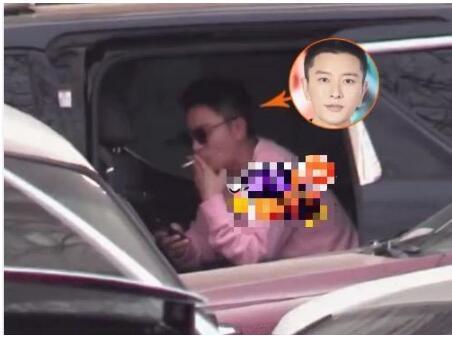 李小璐接甜馨放学，一个不经意的细节引网友议论