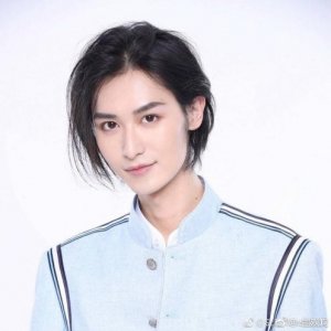 ​胡潇灵复活以来不曾演出由于男队一直赢？陈伟霆、周笔畅让他安心