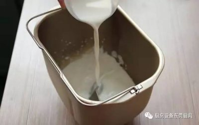 ​面包机做面包方法 零难度面包机土司的做法