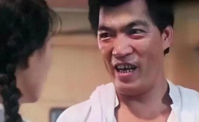​大傻去世14年后儿子入狱孙子身亡有件事他骗了我们好多年