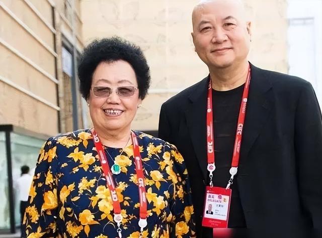 迟重瑞陈丽华访谈完整版鲁豫（北京富婆陈丽华）(3)