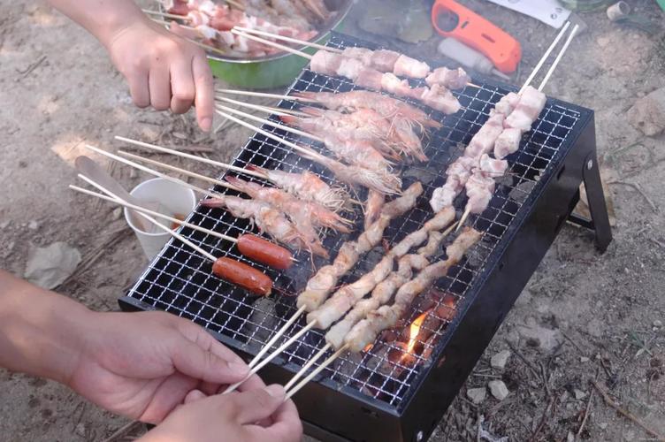 三、户外烧烤注意事项