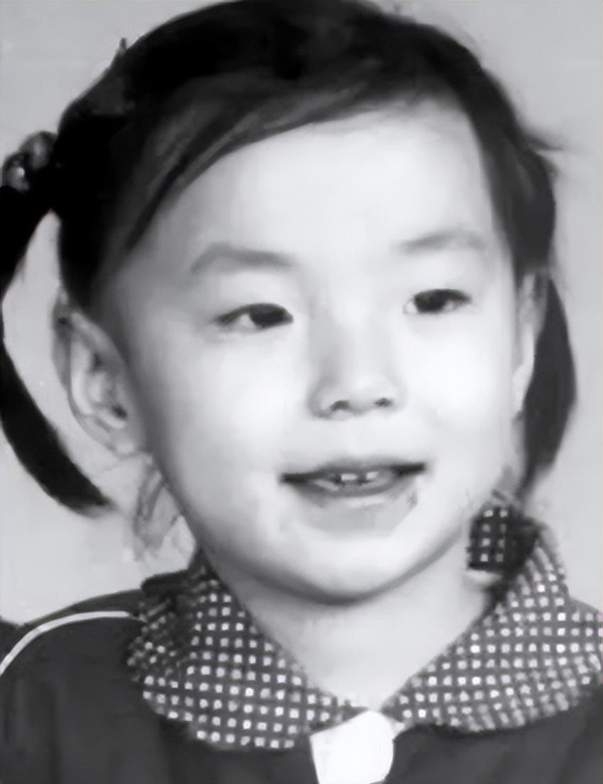 邓亚萍简介及个人简历（“乒坛女皇”邓亚萍：因个子太矮被拒绝入队，转身赢得18枚金牌）