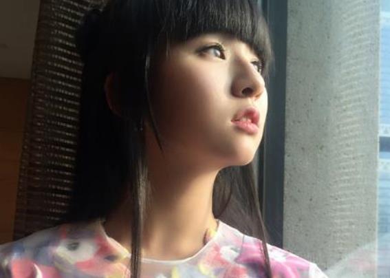 小彩旗身高是多少 小彩旗头发长度130cm是真的还是假的