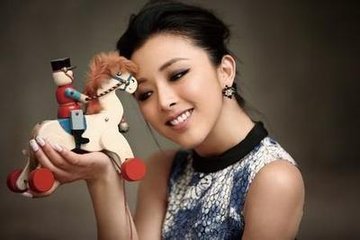 戴军黄小蕾什么关系 黄小蕾坦言戴军私下对自己十分关心