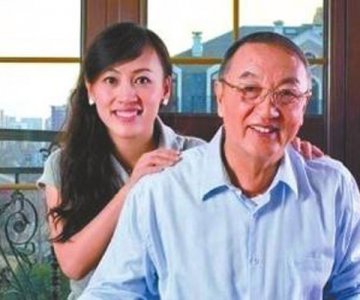 ​柳林妻子康乐的图片 柳传志相信儿子的眼光