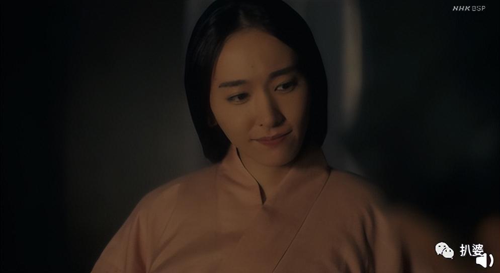 新恒结衣是谁(新垣结衣好惨,才33岁就被骂“老阿姨”了)