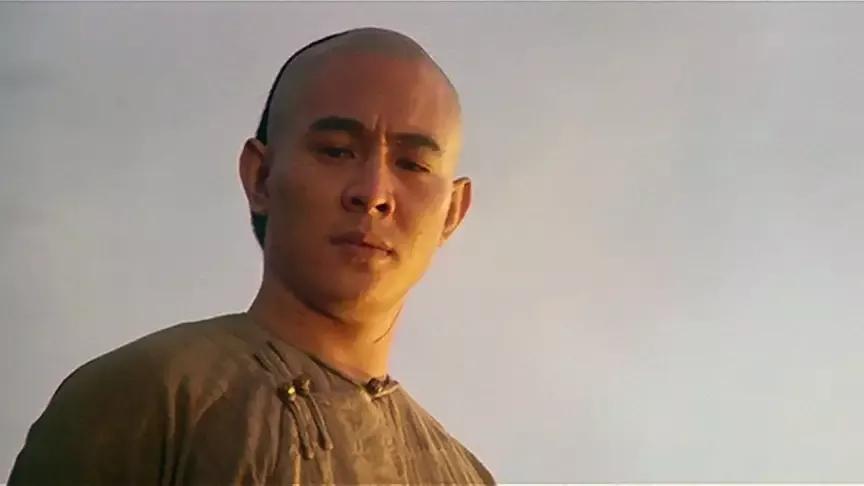 李连杰的爷爷是谁(李连杰的家世背景到底有多牛?爷爷爸爸的简介至今不敢公开)