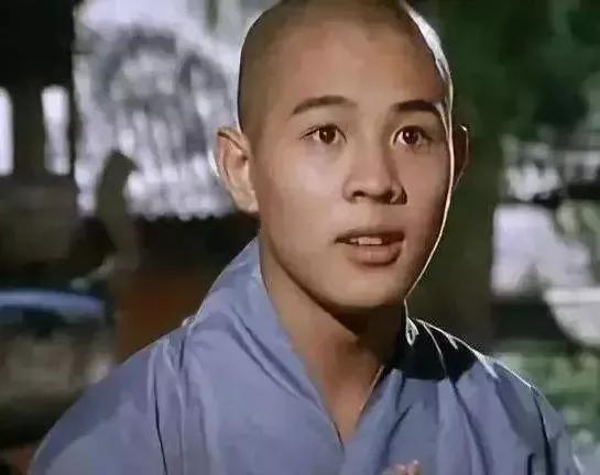 李连杰的爷爷是谁(李连杰的家世背景到底有多牛?爷爷爸爸的简介至今不敢公开)