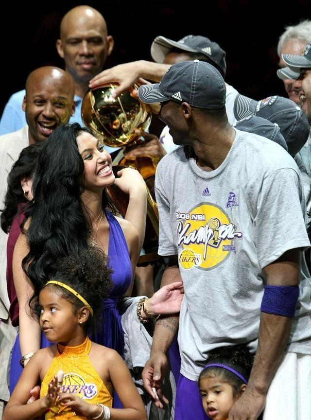 曾是情场浪子,遭遇两次婚姻危机,终成好丈夫好爸爸