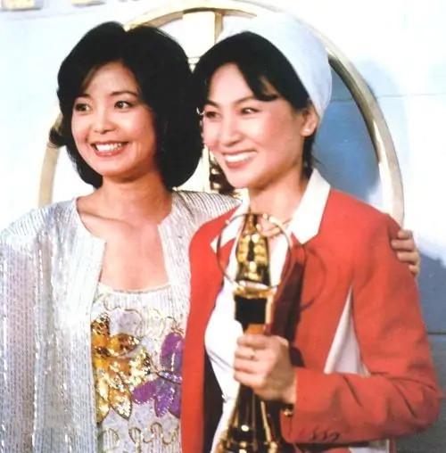 凤飞飞多大年龄去世（嫁大丈夫也幸福）(7)