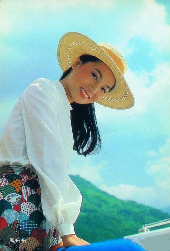 凤飞飞多大年龄去世（嫁大丈夫也幸福）(11)