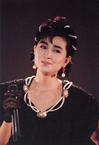 凤飞飞多大年龄去世（嫁大丈夫也幸福）(13)