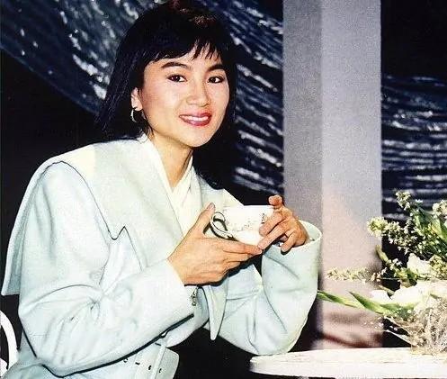 凤飞飞多大年龄去世（嫁大丈夫也幸福）(15)