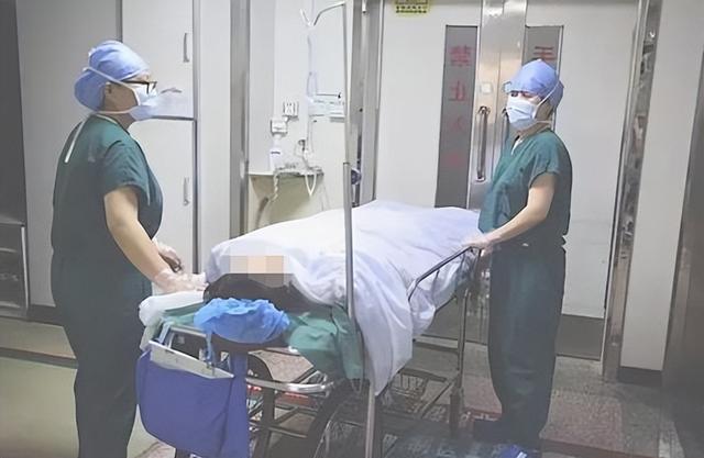 割肝救父真实案例（6年前13岁少年不顾劝阻）(3)