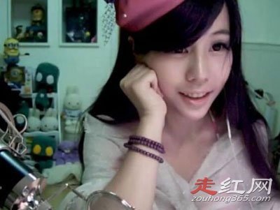 女主播朴妮唛真实身份 可真是位能豁出去的姑娘