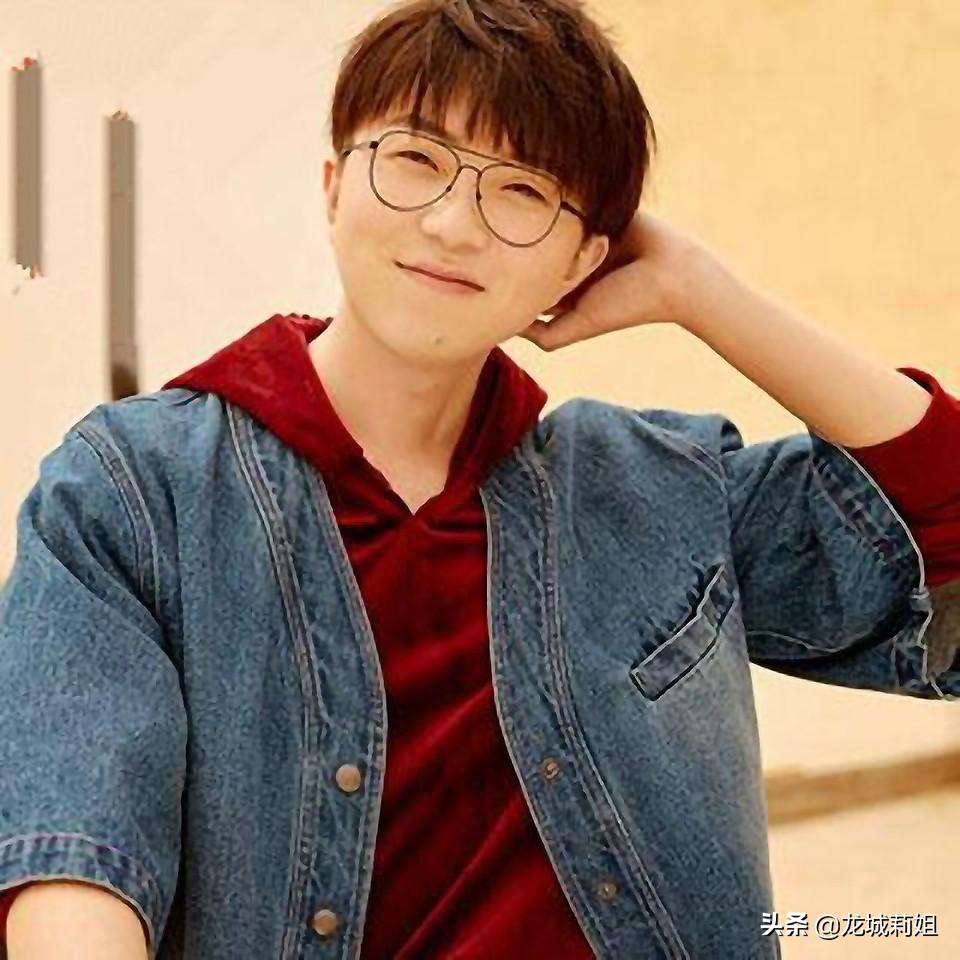 用平凡谱写人生，走向人生巅峰，毛不易的爆红绝非偶然！