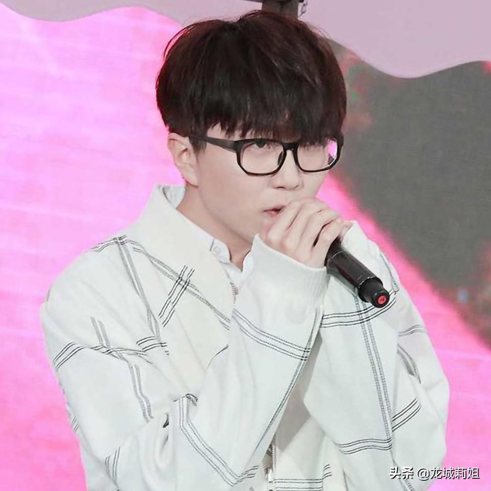 用平凡谱写人生，走向人生巅峰，毛不易的爆红绝非偶然！