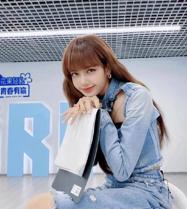 lisa个人资料简介（她是人间芭比Lisa）